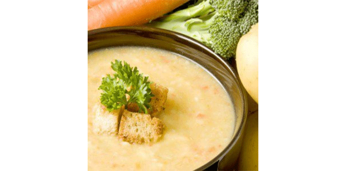 Hearty Potato and Cheddar Soup With Bacon