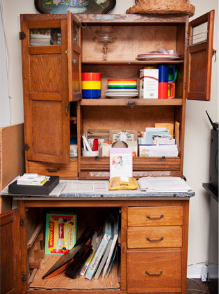 makeovers-organization-before-hutch