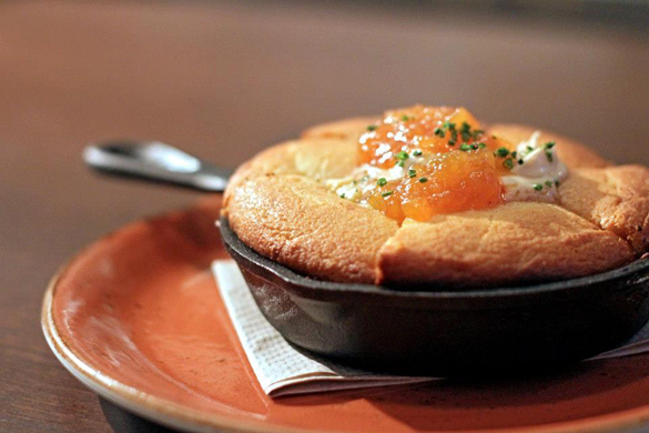 dining-carriage-house-cornbread