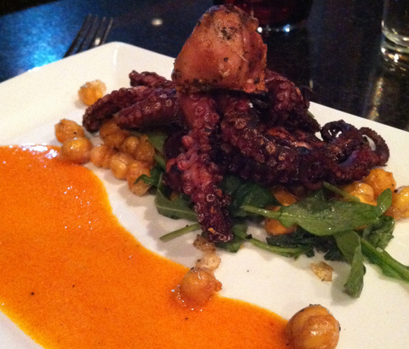 dining-27-Live-octopus