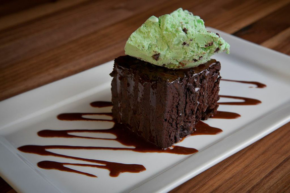 dining-nicks-dessert