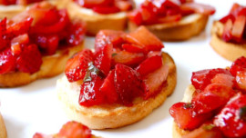 Recipes: Strawberry Bruschetta | makeitbetter.net