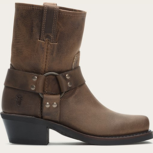 5-Shoes-That-are-Cute-and-Comfy-Frye-Harness-8R