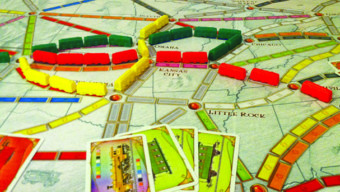 5 Games that are Great for a Family Game Night | makeitbetter.net