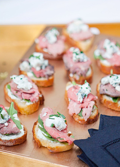 Recipe: Prime Rib Crostini With Blue Cheese Sauce and Arugula from Armelle Blog