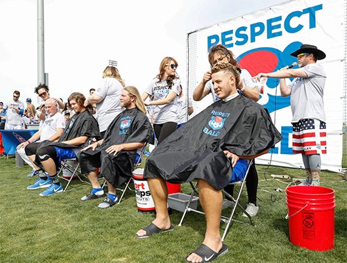 Chicago-Cubs-Respect-Bald-Anthony-Rizzo-2