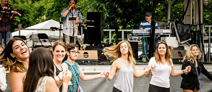 5 Things to Do Around Chicago: Lincoln Park Greek Fest