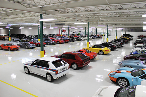 Father's Day Gifts: Collectors’ Car Garage Membership