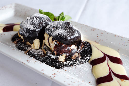 Chocolate Desserts: Retro Bistro