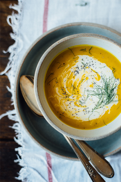 squash recipes: Kabocha Squash, Fennel + Ginger Soup with Spicy Coconut Cream from Dolly and Oatmeal