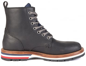 ski clothes: New Vancouver Leather Lace-Up Boot, Moncler