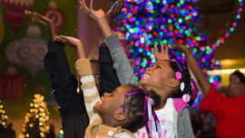 5 Things to Do: Christmas Around the World at Museum of Science and Industry Chicago (2017)