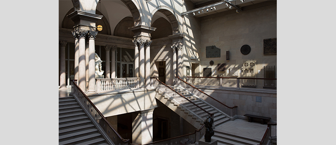 5 Things to Do: Art Institute of Chicago (grand staircase)