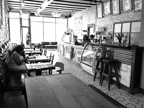 Chicago: Kusanya Cafe