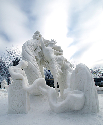Visit Lake Geneva: Winterfest (myrtha statue)