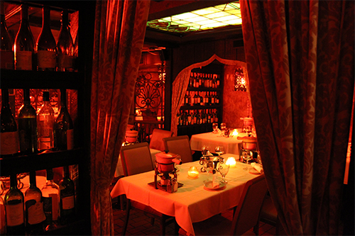 romantic restaurants: Geja's Cafe
