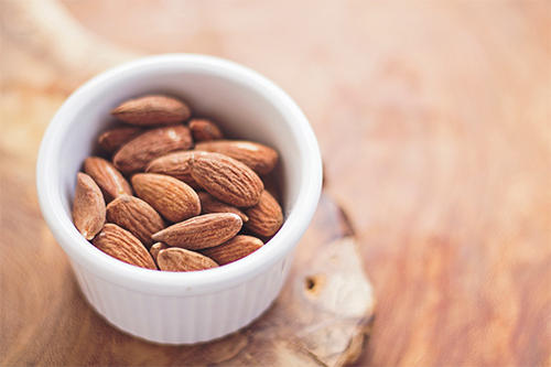 diet: almonds