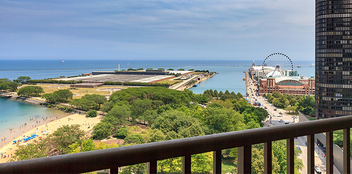 Real Estate: 5 Chicagoland Properties With Incredible Views (530 N. Lake Shore Drive #1705, Chicago)