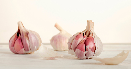 foods that reduce your risk of breast cancer: garlic