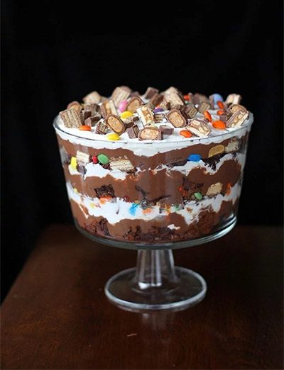 Halloween Candy Recipes: Leftover Halloween Candy Brownie Trifle from The Kitchen Magpie