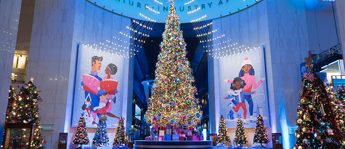 Weekend 101 (Chicago): Christmas Around the World and Holidays of Light at Museum of Science and Industry