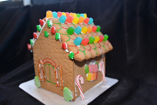 Vote for Your Favorite 2018 Gingerbread House for Charity: 6