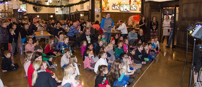 Weekend 101 (Chicago): Holiday Kinderfest at Hofbräuhaus Chicago
