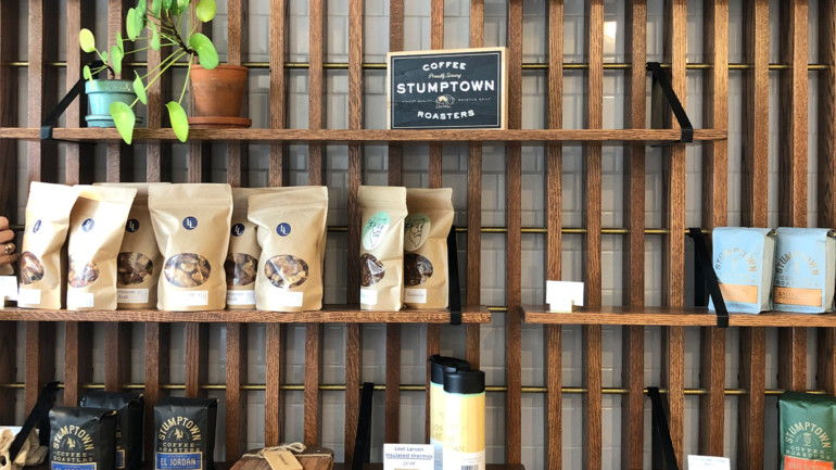 coffee shops: Lost Larson in Chicago