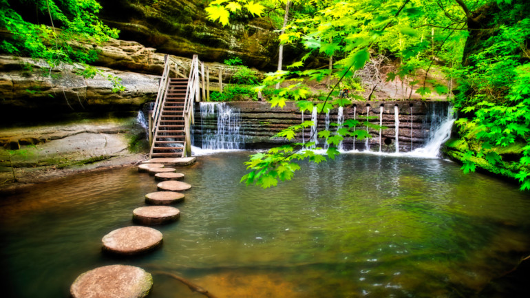 Hiking Near Chicago: Matthiessen State Park