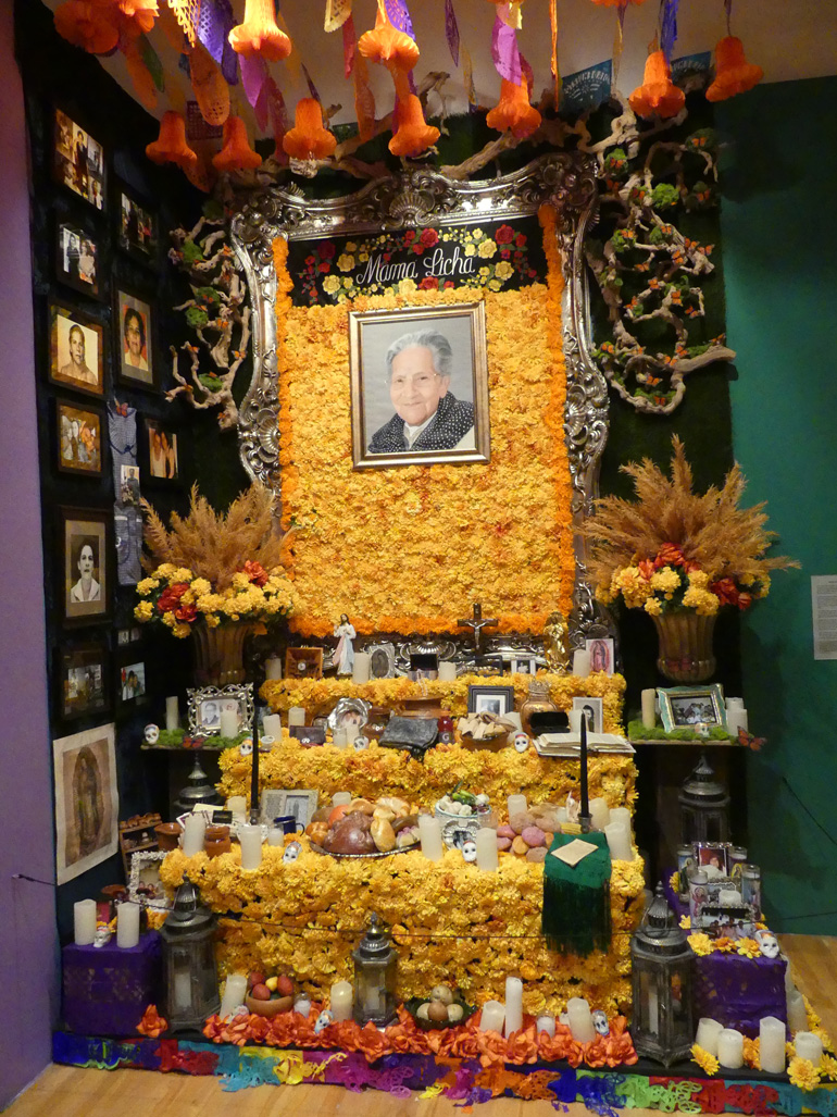 Day of the Dead ofrenda