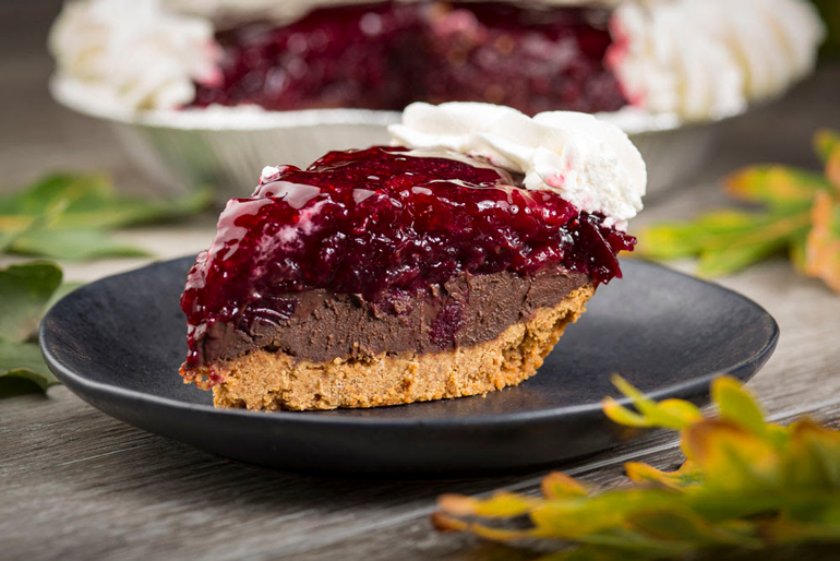 Thanksgiving Side Dishes and Desserts: Delightful Pastries Cranberry Fudge Pie