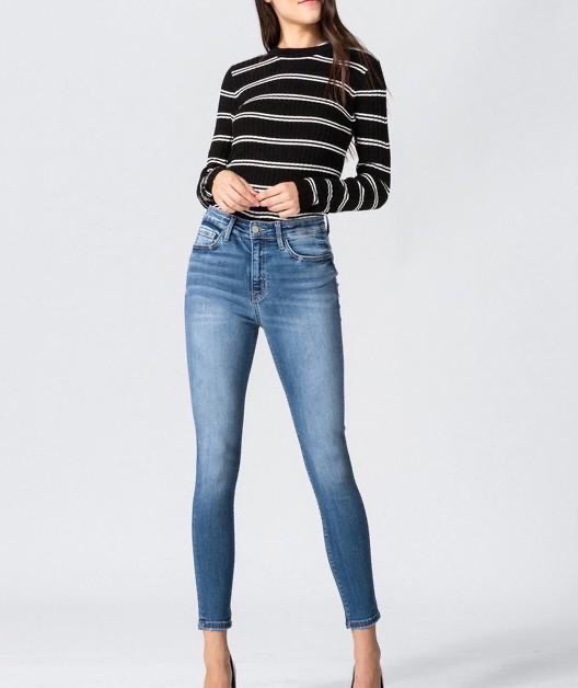 Pantone Color of the Year 2020: Fiore Denim Skinny Jeans