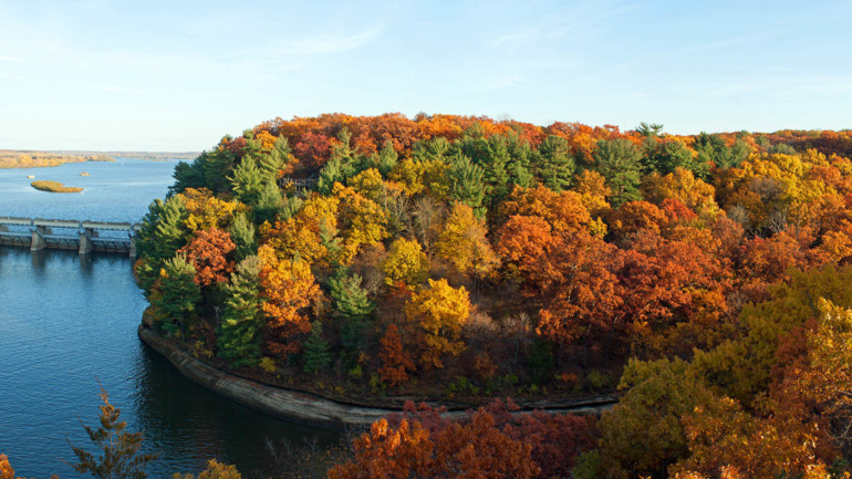 Best Places for Hiking Around Chicago
