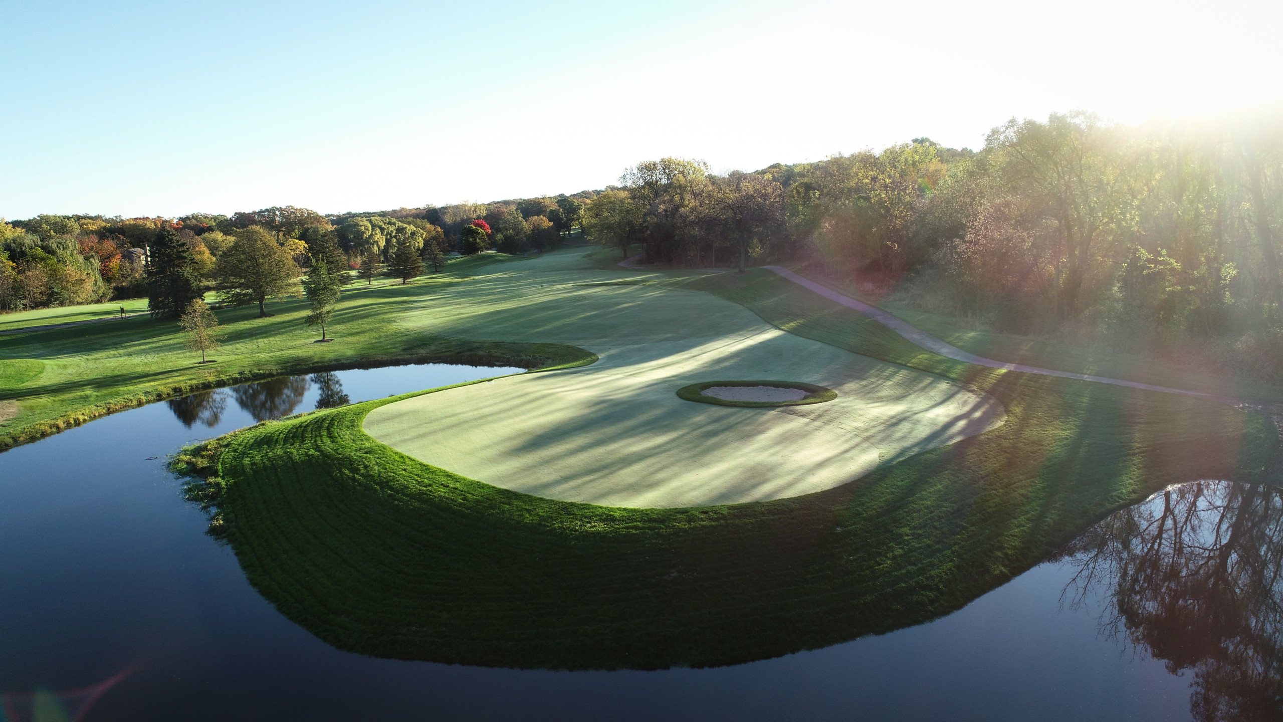 Abbey Springs in Fontana, Wisconsin Reawakens Thanks to Bold Renovation