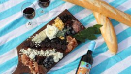 dylan-reuter-unsplash wine cheese