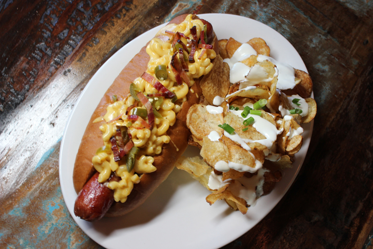 Hot Dog Recipes: Mac-and-Cheese-Topped Dog from Datz