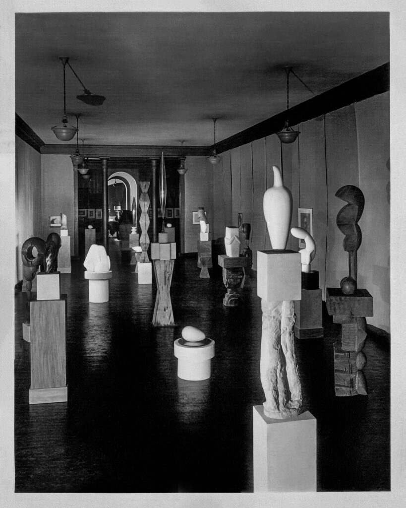 The
Constantin Brancusi
exhibition at the Arts Club of
Chicago was curated by
Marcel Duchamp, January 1927.