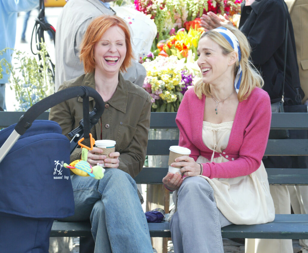 Sarah Jessica Parker And Cynthia Nixon On The Set Of "Sex In The City"